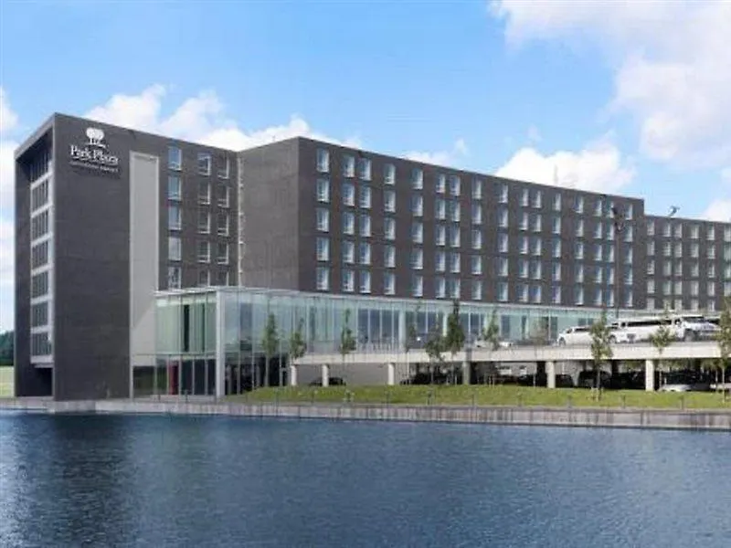 Park Plaza Amsterdam Airport Hotel Lijnden 4*,  Nederland